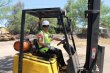 Jóvenes de Tiltil y Colina se capacitan en manejo de grúa horquilla Jóvenes de Tiltil y Colina se capacitan en manejo de grúa horquilla