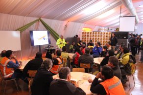 Más de 700 asistentes visitaron el primer Showroom interactivo de Seguridad y Salud Ocupacional de DMH Más de 700 asistentes visitaron el primer Showroom interactivo de Seguridad y Salud Ocupacional de DMH