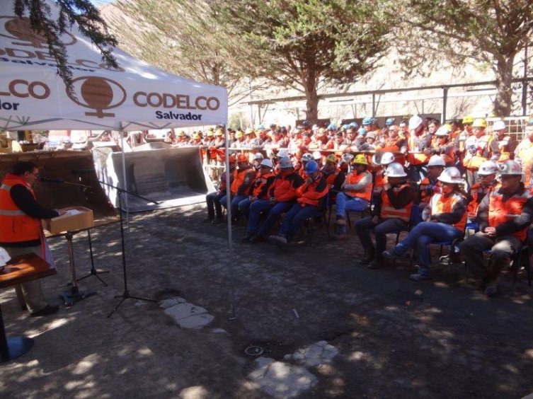Con acto ecuménico División Salvador conmemoró Día del Minero Con acto ecuménico División Salvador conmemoró Día del Minero