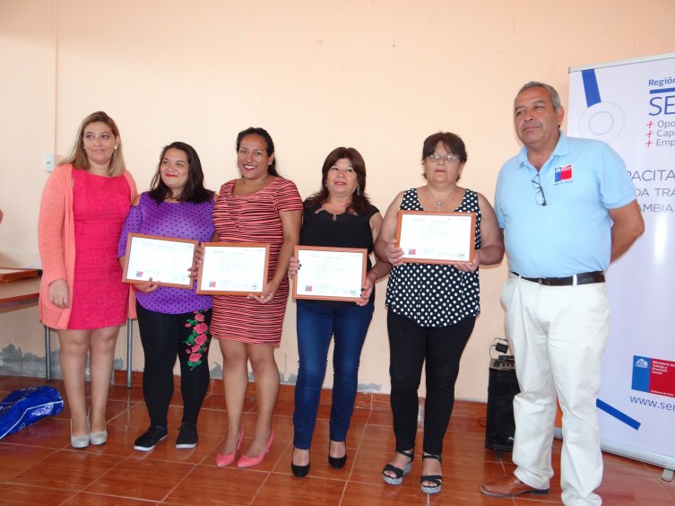Codelco Salvador y Sence entregan certificaciones en la localidad de Chañaral Codelco Salvador y Sence entregan certificaciones en la localidad de Chañaral