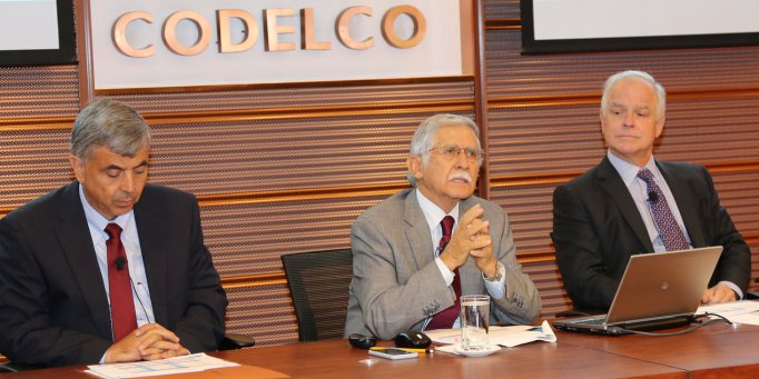 Excedentes de Codelco bordean los US$ 3 mil millones Excedentes de Codelco bordean los US$ 3 mil millones