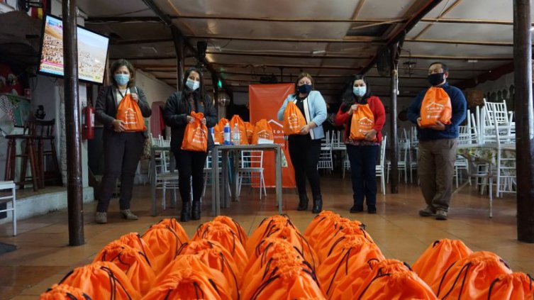 Más de 9.500 hogares de Quintero y Puchuncaví fueron beneficiados con kits sanitarios entregados por Codelco Ventanas Más de 9.500 hogares de Quintero y Puchuncaví fueron beneficiados con kits sanitarios entregados por Codelco Ventanas