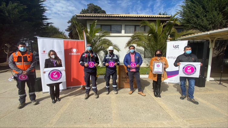 IST hace entrega de un Sello de Certificación por la gestión Covid-19 realizada por Codelco Ventanas IST hace entrega de un Sello de Certificación por la gestión Covid-19 realizada por Codelco Ventanas