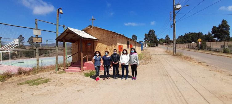 Vecinos y vecinas de Quintero remodelan capilla gracias a Fondo Concursable de Codelco Ventanas Vecinos y vecinas de Quintero remodelan capilla gracias a Fondo Concursable de Codelco Ventanas