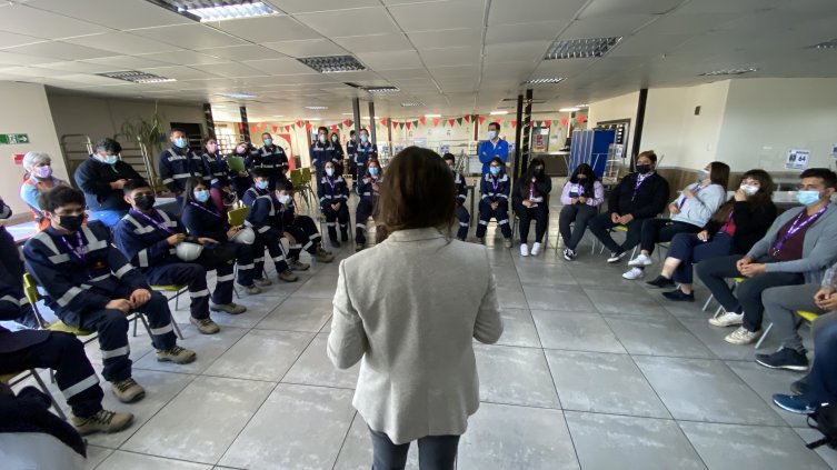 Ingresan nuevos talentos a Codelco Ventanas: 24 jóvenes realizarán su práctica de verano. Ingresan nuevos talentos a Codelco Ventanas: 24 jóvenes realizarán su práctica de verano.