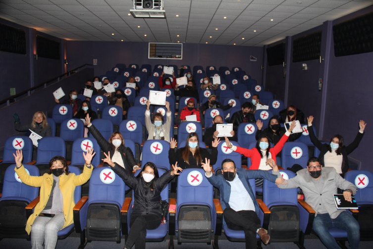 Codelco Ventanas entrega certificados de inglés en el ámbito laboral para emprendedores y emprendedoras de Quintero Codelco Ventanas entrega certificados de inglés en el ámbito laboral para emprendedores y emprendedoras de Quintero