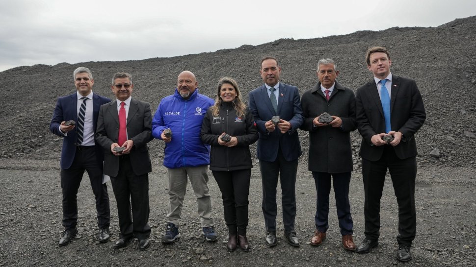 Codelco y MOP se unen para impulsar el uso de subproductos mineros en infraestructura pública
